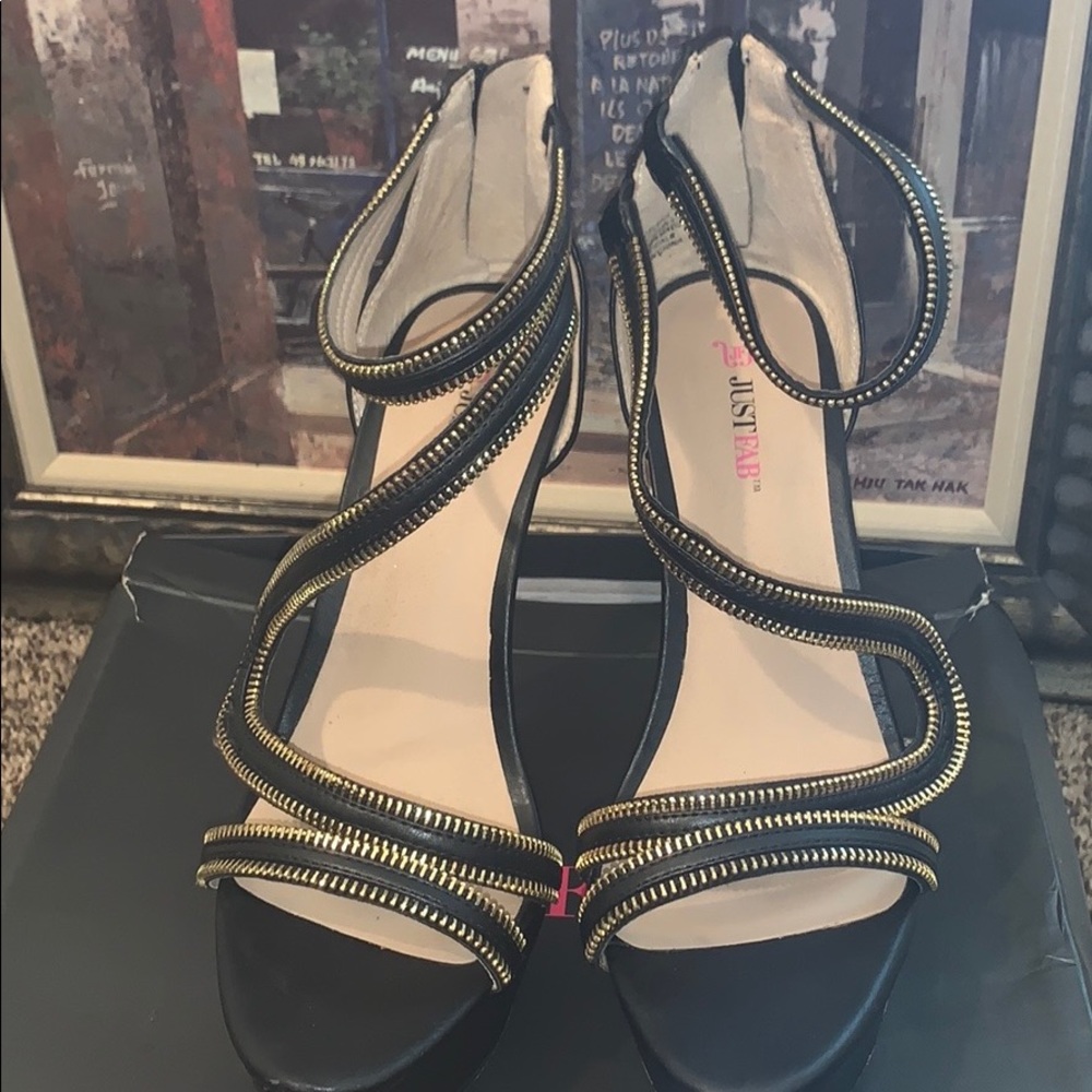 Heels - Picture 2 of 4
